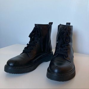 Black Madden Girl Kurrt combat boots in 8.5M